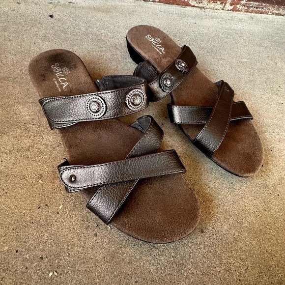 Sbicca Metallic Brown Slide Sandals - NEW - Picture 1 of 12